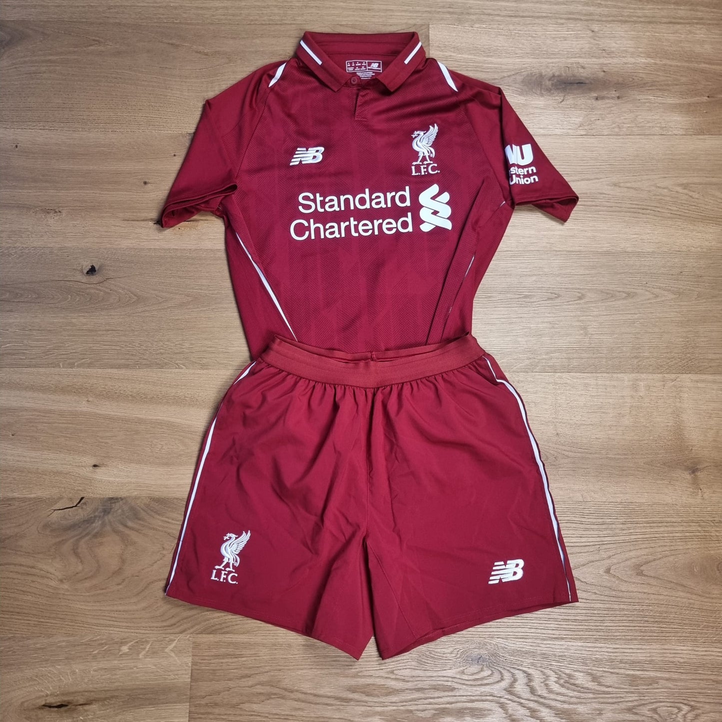 Trikot mit Hose - Liverpool FC - 2018/2019 - S - Heim