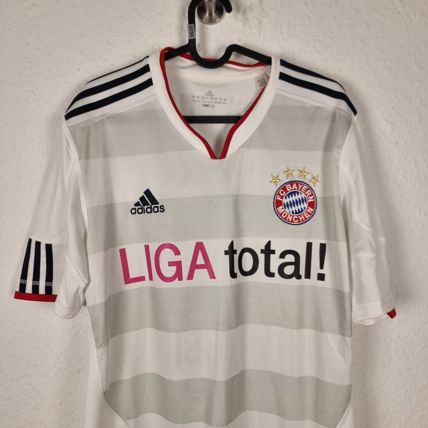 Trikot - Bayern München - Arjen Robben - 2010/2011 - M - Auswärts