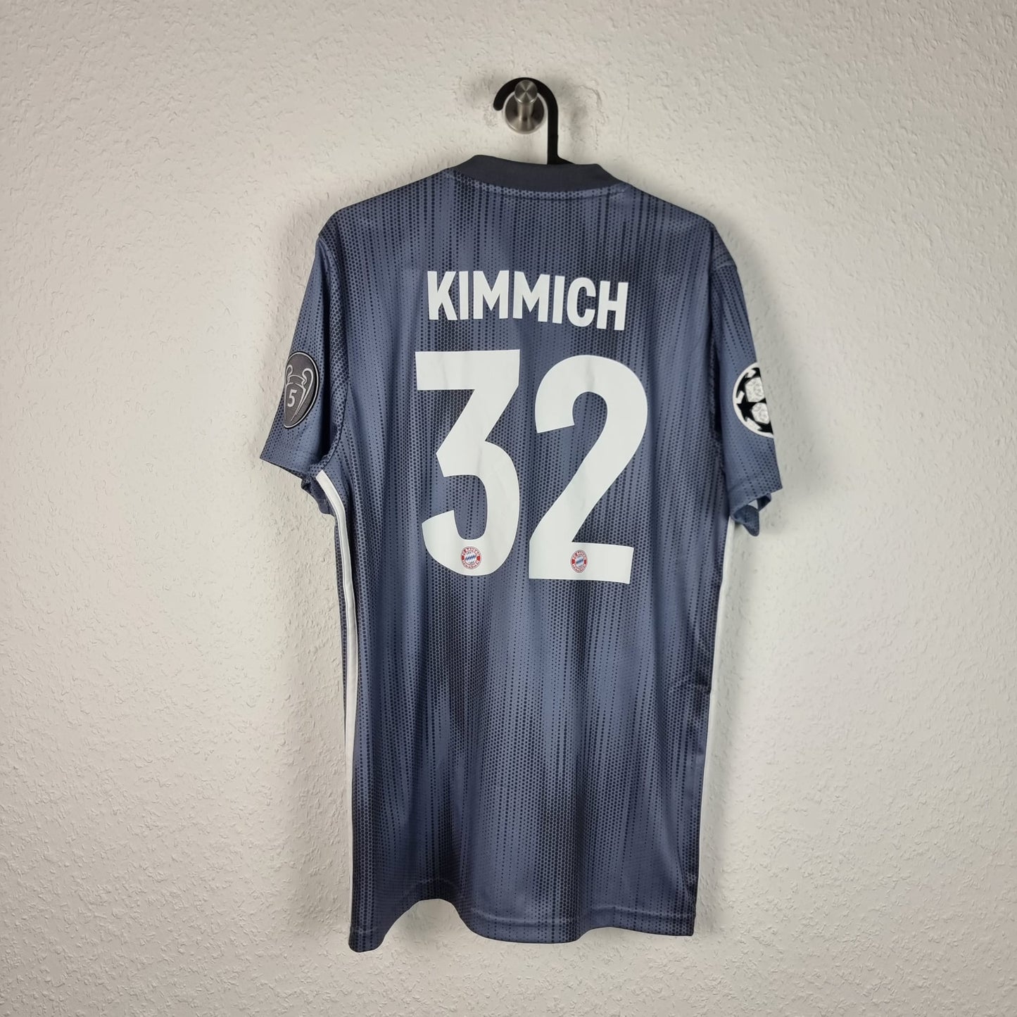 Trikot - FC Bayern München - Joshua Kimmich - 2018/2019 - M - drittes