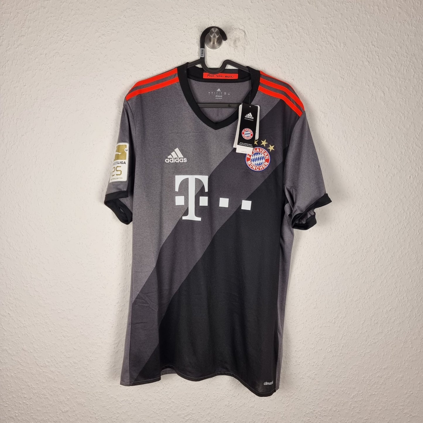 Trikot - FC Bayern München - Arturo Vidal - 2016/2017 - L - Neu - Auswärts