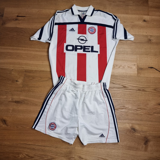 Trikot mit Hose - FC Bayern München - 2000/2001 - XL - Auswärts