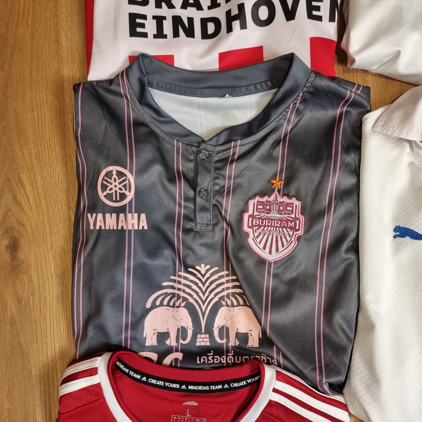 Trikotsammlung - 9 Stück - Größe L - original - top Zustand