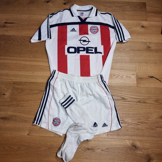 Trikot mit Hose und Socken - FC Bayern München - 2000/2001 - L - Auswärts