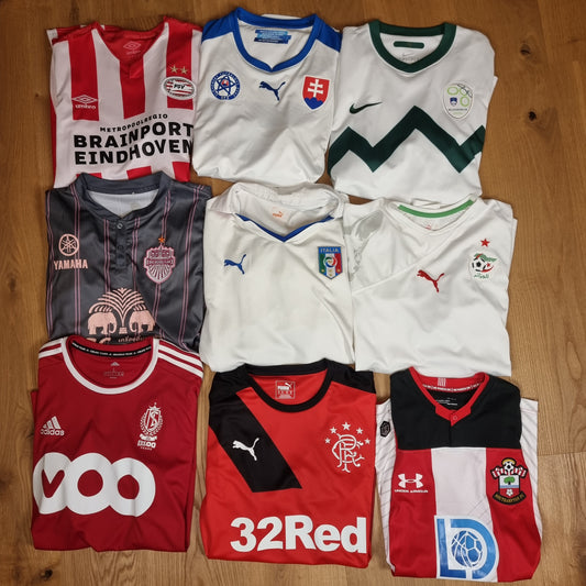 Trikotsammlung - 9 Stück - Größe L - original - top Zustand