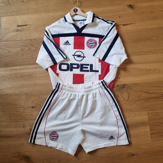 Trikot mit Hose - FC Bayern München - 2000/2001 - L - Auswärts