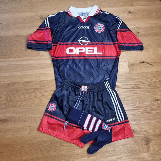 Trikot mit Hose und Stutzen - FC Bayern München - 1997/1998 - XL - Heim