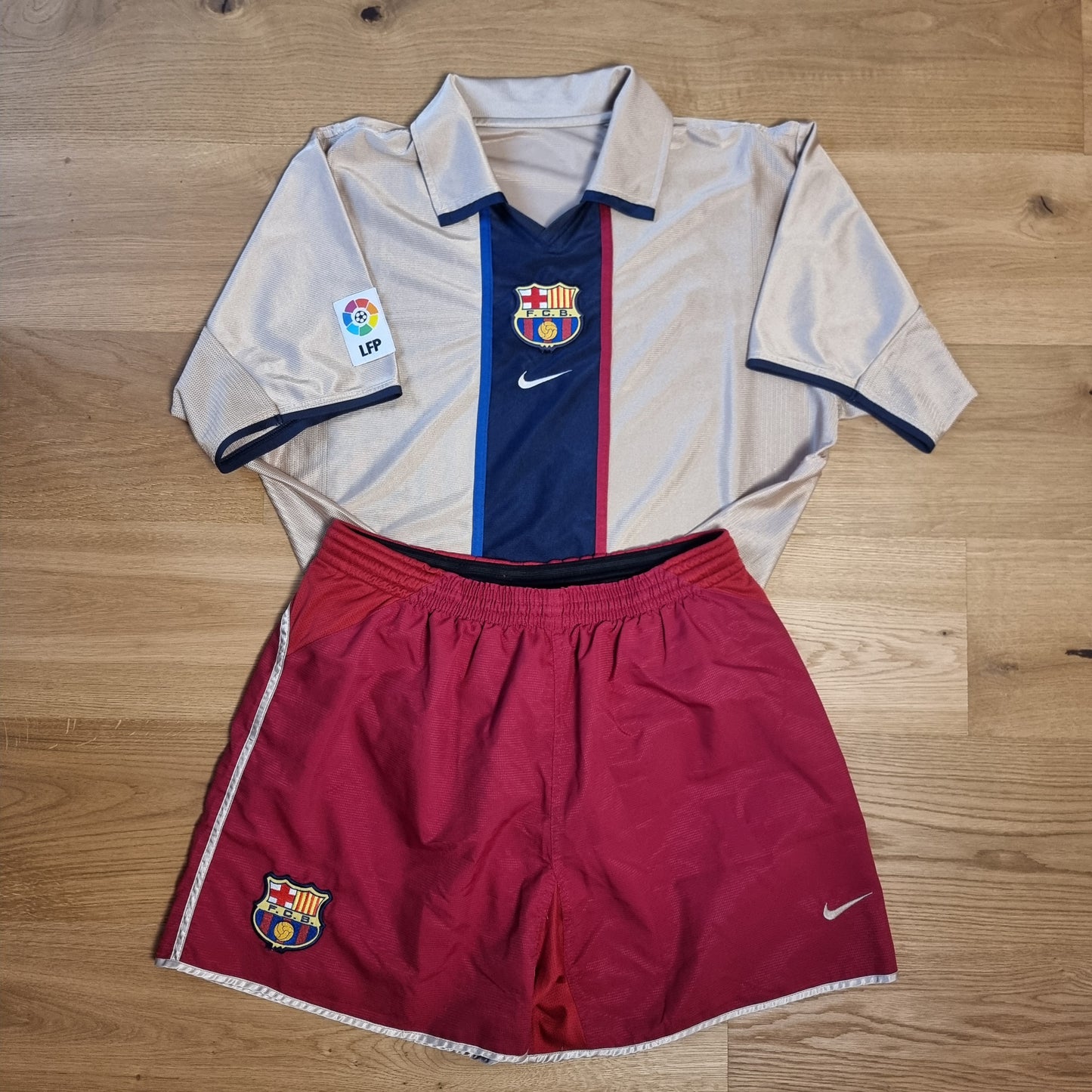 Trikot mit Hose - FC Barcelona - 2001/2002 - XL - Auswärts
